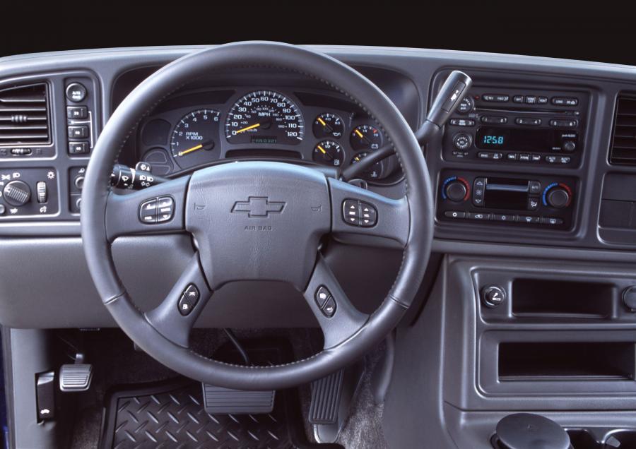  Chevrolet Avalanche 2002 года  (фото 27 из 93)